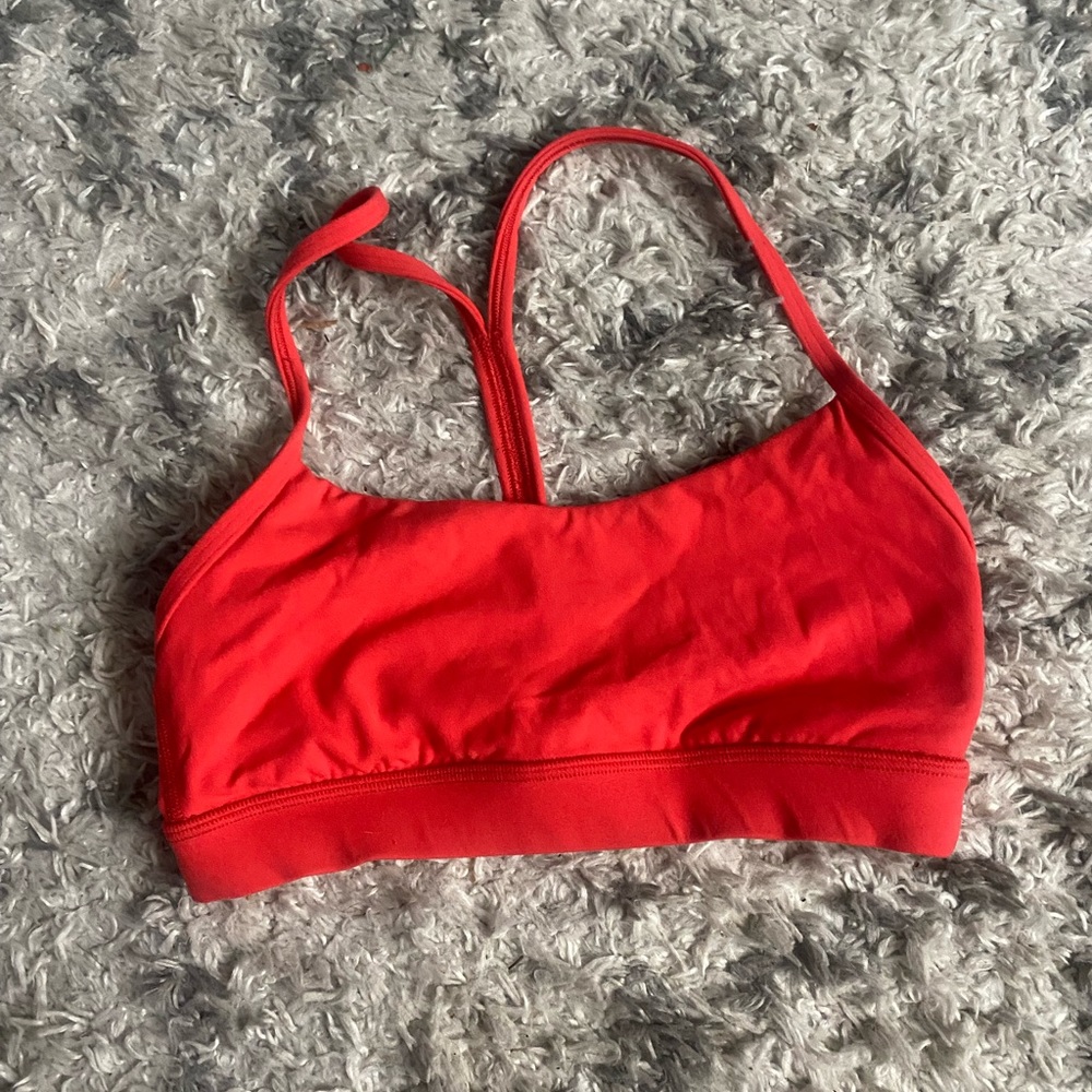 Red flow y bra